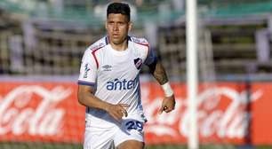 Fluminense encaminha contratação de zagueiro do Nacional-URU