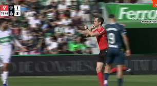 Jogo do Campeonato Espanhol é interrompido por causa de racismo