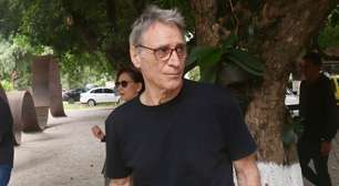 Herson Capri se despede do diretor de novelas da Globo Dennis Carvalho em velório, 12 dias após sofrer infarto e ficar internado em CTI