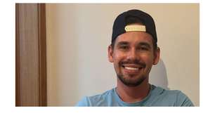 Viúvo de Isabel Veloso mostra jantar a dois e rebate crítica de internauta sobre encontro após morte da influenciadora: 'Dentro de nós'