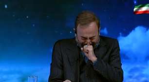 Apresentador de TV do Irã chora ao falar da morte de Ali Khamenei, líder supremo do país