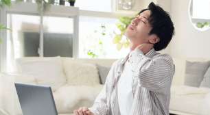 Estalar o corpo faz mal? Entenda quando o hábito merece atenção