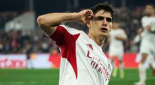 Benfica bate Gil Vicente e segue na briga pela liderança do Português