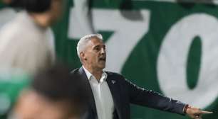 'Triste', Crespo despista sobre arbitragem e exalta campanha do São Paulo: 'Grande percurso'