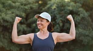Braços femininos fortes e definidos: 4 estratégias para alcançar mais músculos