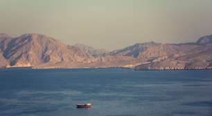 Crise energética mundial: Irã promete "incendiar navios" em rota vital do petróleo