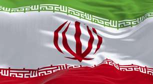 Se cair o regime dos aiatolás, o herdeiro do Xá pode assumir o Irã?