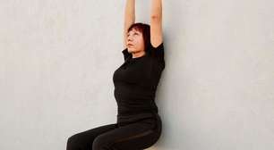 Sofía Rojas, personal trainer: 'Este treino completo de corpo e cardio é perfeito se você tem mais de 50 anos, é feito em casa usando apenas uma parede'