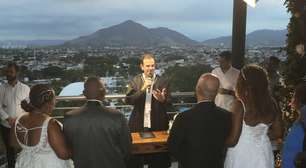 Eduardo Paes inaugura mirante do Parque Oeste Ana Gonzaga e celebra dois casamentos em Inhoaíba