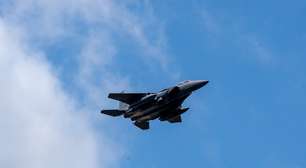 Lançados com uma força 20 vezes maior que a gravidade: os efeitos de uma ejeção de um caça no corpo humano