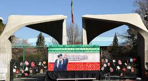 Funeral de três dias para Khamenei busca demonstrar apoio de partidários