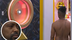 'BBB 26': Desistiu? Boneco chora muito e fica olhando Botão da Desistência