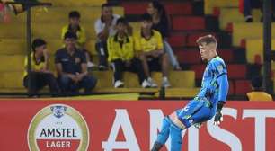 Com falha de Léo Linck, Botafogo ainda vê insegurança no gol