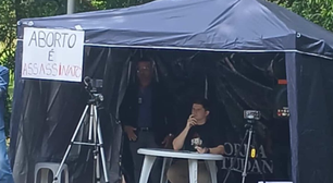 Ato de Lucas Pavanato na USP termina com confusão, spray de pimenta e vereadora agredida