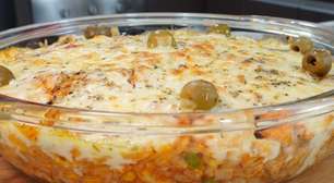 Arroz de forno com frango: muito simples de fazer, completo, suculento e saboroso