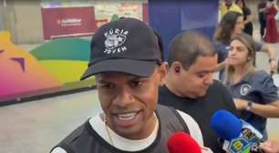 Júnior Santos desembarca no Rio para assinar com o Botafogo