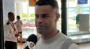 Alisson desembarca no Rio para acertar com Fluminense