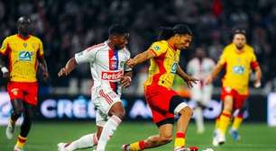 Nos pênaltis, Lyon perde para o Lens e dá adeus à Copa da França