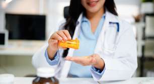 Nem quimioterapia, nem radiação: a ciência transformou um resíduo humano inesperado em pílula que virou a arma perfeita contra o câncer