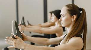Os dez exercícios de Pilates para construir uma rotina simples para iniciantes em casa