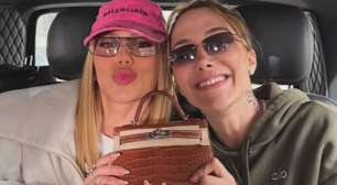 Em Paris, Virginia presenteia amiga e sócia com bolsa de luxo; saiba o valor