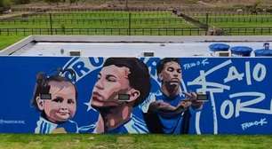Kaio Jorge homenageia Cruzeiro e Cristiano Ronaldo em novo mural no Haras KJ; vídeo