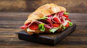 Sanduíches com salame: receitas simples e cheias de sabor