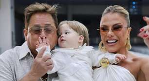 José Leonardo chama atenção por andar igual ao avô Leonardo: 'DNA forte'