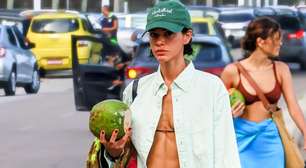 Definida, estilosa e de novo visual: Bruna Marquezine valoriza tanquinho em flagra na praia com MELHOR look e rouba a cena com beleza natural. Fotos!