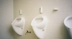 Os homens estão cada vez mais fazendo xixi em pé; o que diz a ciência?