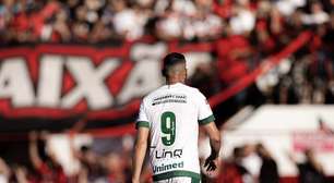 Goiás vence o clássico com show de Anselmo Ramon e abre vantagem na final