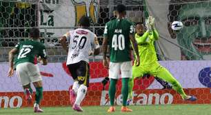 Decisivo na ida da final, Carlos Miguel valoriza "nível muito bom de trabalho" no Palmeiras