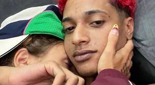 Oruam posta foto da namorada enquanto está foragido da Justiça: 'Sempre comigo'