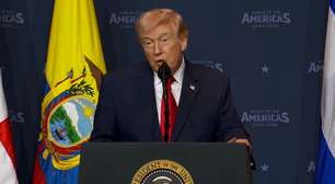 Trump cita 'míssil de alta precisão' e diz que EUA estão em perigo