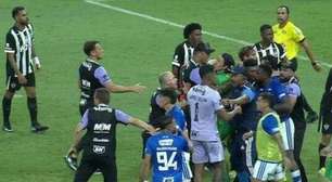 Kaio Jorge conquista primeiro título no profissional e revela desentendimento com Hulk