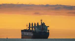 A China é uma das maiores potências de refino do mundo; e tomou uma decisão: reter toda a gasolina que produz.