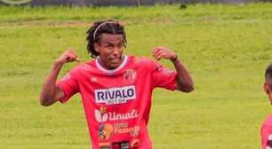 Jogador do interior de São Paulo sofre racismo, e presidente do clube rival sai em defesa