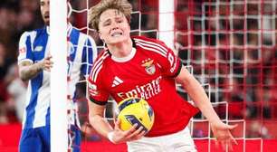 Benfica sai atrás, mas busca empate diante do Porto pelo Português