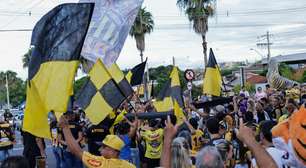 Final do Paulistão tem clima de amizade entre torcidas, desespero de cambistas e 'vira-casaca'