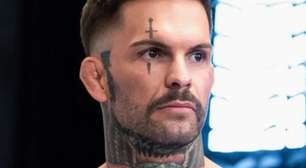 Árbitro explica regra aplicada em luta polêmica de ex-campeão no UFC 326