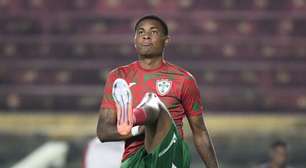 Botafogo monitora lateral-esquerdo da Portuguesa-SP