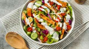 Jantar saudável: 3 saladas ricas em proteínas para começar a semana