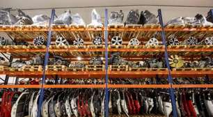 Stellantis desmonta 600 carros e reaproveita 9 mil peças