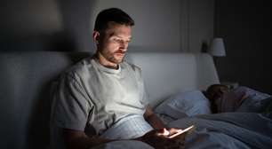 Procrastinação vingativa do sono: o hábito que pode estar atrapalhando sua saúde