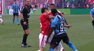 Áudio do VAR sobre lance polêmico com Amuzu irrita os torcedores do Grêmio: "Absurdo!"