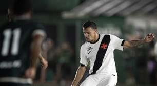 Vasco recusa ofertas de patrocínio e aguarda aumento para acertar parceria