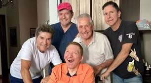 Cantor Daniel emociona fãs ao celebrar 64 anos do irmão, Gilmar, com paralisia cerebral