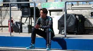 O piloto de F1 George Russel lança relógios em collab com Mercedes-Benz e IWC Schaffhausen
