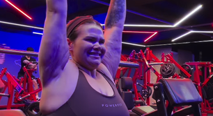 Thais Carla exibe músculos e reacende debate sobre corpo no pós-bariátrica