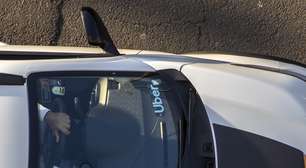 Sabia que usar letreiro luminoso de 'Uber' no carro é ilegal e pode gerar multa? Entenda o que diz a lei